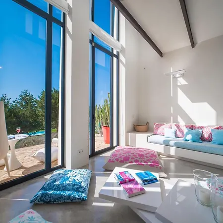 Majestic With Private Pool
